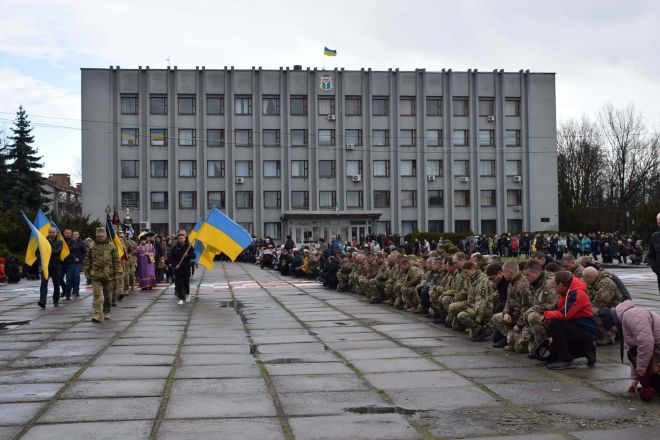 Шепетівка попрощалася із старшим лейтенантом Ольгою Тимошенко