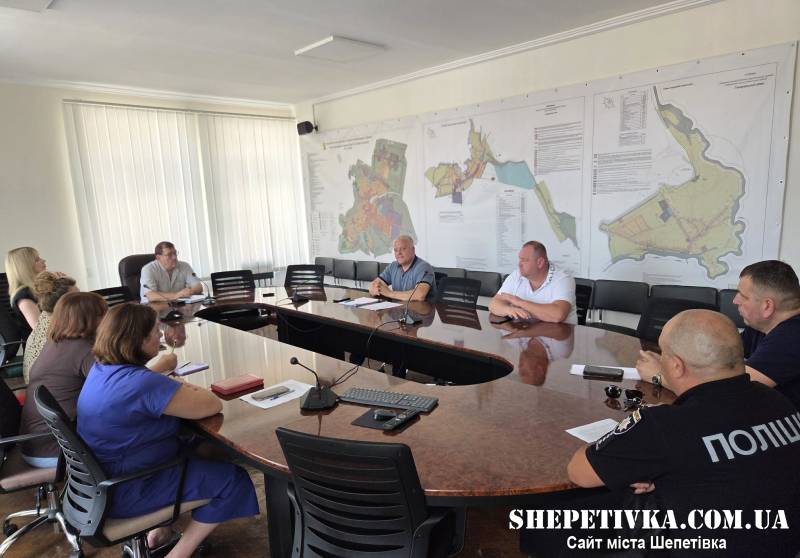 У Славуті оголосили війну "віртуальним" таксі: пасажири та водії мають власні аргументи