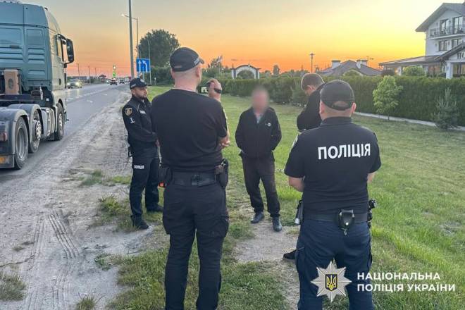 Далекобійник намагався зґвалтувати 13-річну дівчинку: поліцейські затримали його аж на Львівщині