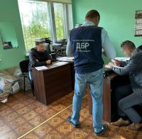 Експравоохоронець та діючий адвокат робили з ухилянтів волонтерів, а також обіцяли організувати «президентське помилування»