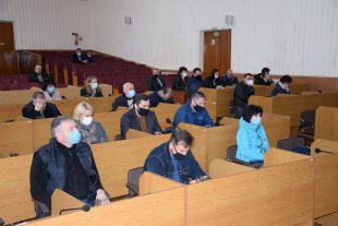 Міська влада просить не продавати спортзал «Локомотив» та приміщення Будинку науки та творчості