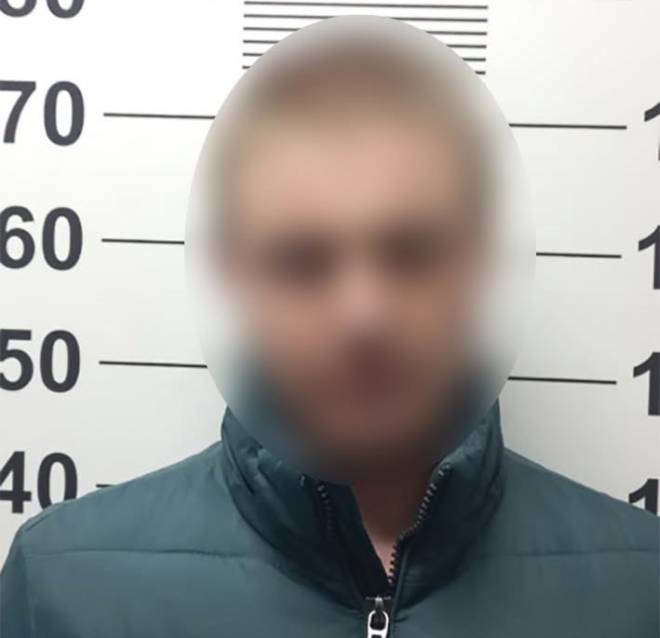 У Нетішині за напад з ножем на 14-річного підлітка судили розбійника
