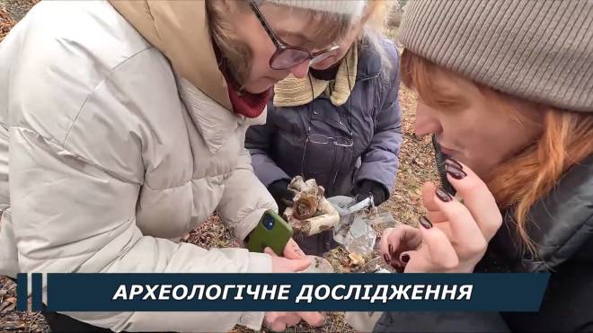 У Славуті археологи дослідили підземну муровану споруду в місцевому парку