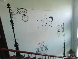 Мешканці Шепетівки під час карантину розмалювали під’їзд