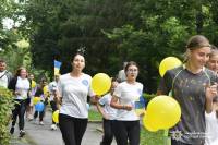 У Шепетівському парку бігали в кольорі заради миру (фото та відео)