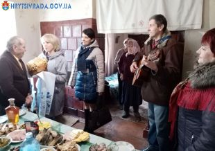 У Сасанівці чиновники вітали ювіляра