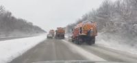 На Хмельниччині засніжило: який стан доріг