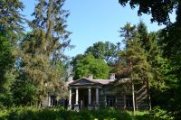 Науковці досліджували насадження навколо сторічного будинку лікаря В.Ф. Клопотовича