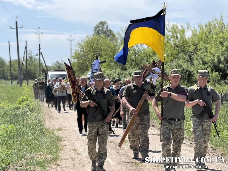 Ямпільська громада провела в останню путь 59-річного воїна Сергія Ситара