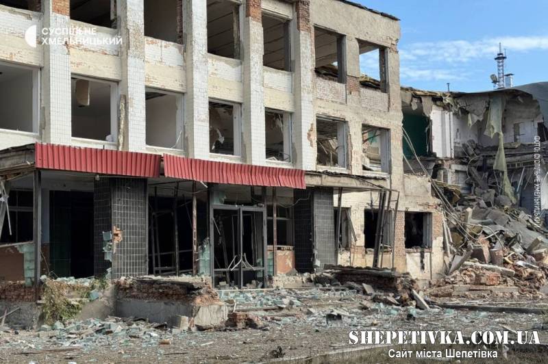Начальник Хмельницької ОВА показав наслідки ворожої атаки по Волочиську