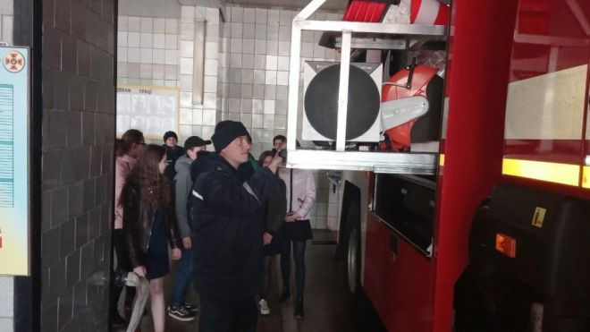 Шепетівські школярі відвідали пожежно-рятувальну частину