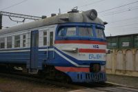 Укрзалізниця тимчасово припиняє рух приміських поїздів на Хмельниччині