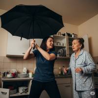 У гуртожитку в Шепетівці почубилися дві переселенки: до чого тут парасолька