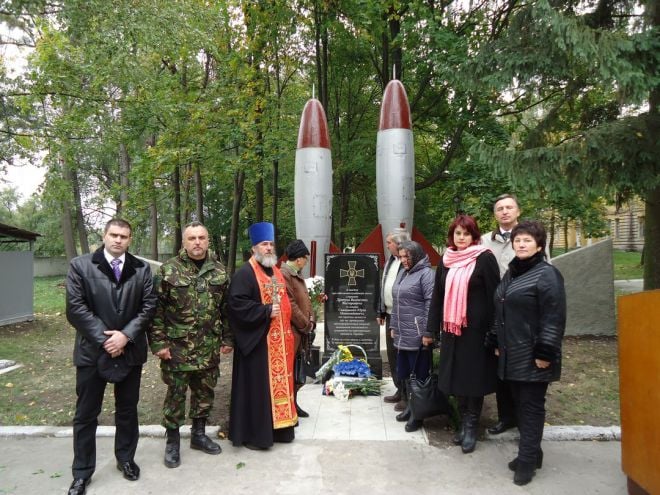 В «дванадцятому містечку» встановили меморіальну стелу Героям