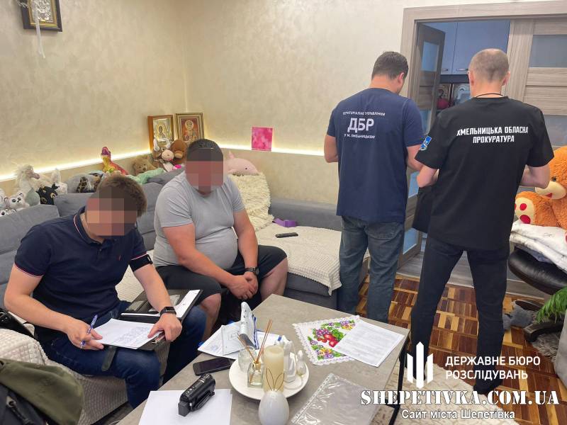 Віддав у приватні руки для кар’єра землі на Шепетівщині: 4-та справа ексочільника Геокадастру Хмельниччини