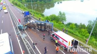 На Рівненщині сталась масштабна ДТП за участю шепетівчанина