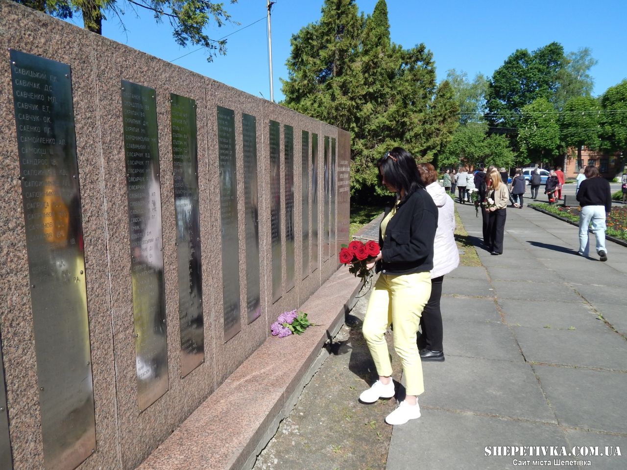 У Шепетівці вшанували загиблих у Другій світовій війні