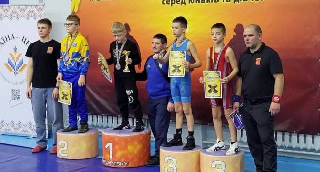 Юні шепетівчани здобули нагороди Всеукраїнського турніру з вільної боротьби
